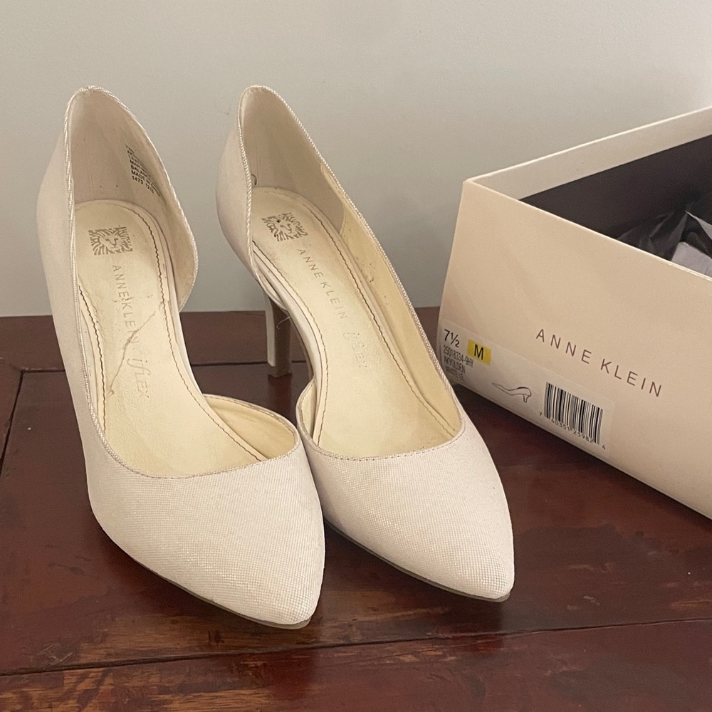 Anne Klein Elegant Cream Heels